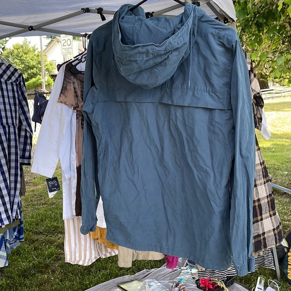 Columbia Womens Summer Coat Lightly Used. - Picture 2 of 5